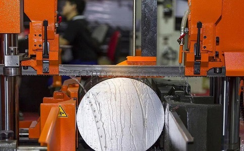 浠水立式金属带锯床切削出现跑带故障解决方法！